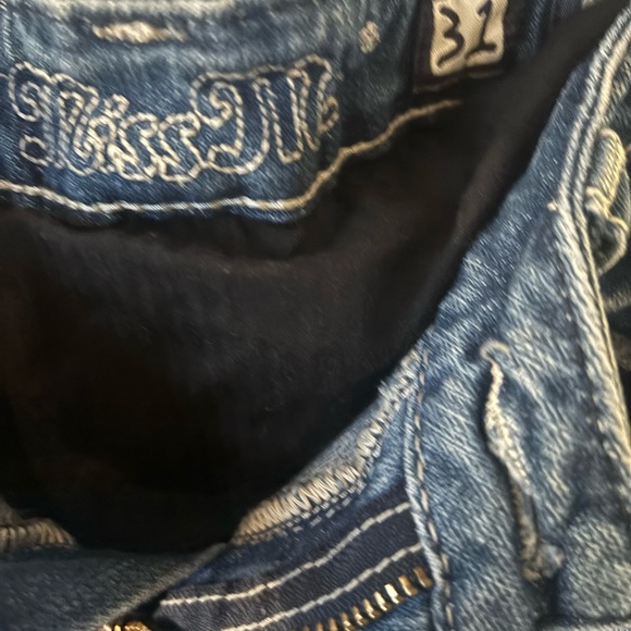 MISS ME DISTRESSED JEANS. - Picture 4 of 9